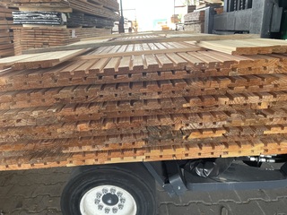 Ca. 80x Douglas Design- Triple- Deens profiel, 22x142mm, lengte 300cm